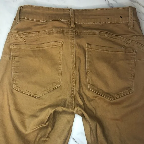 #9 Rio Low Rise Better Booty Jeggings- (Brown) - Picture 8 of 8